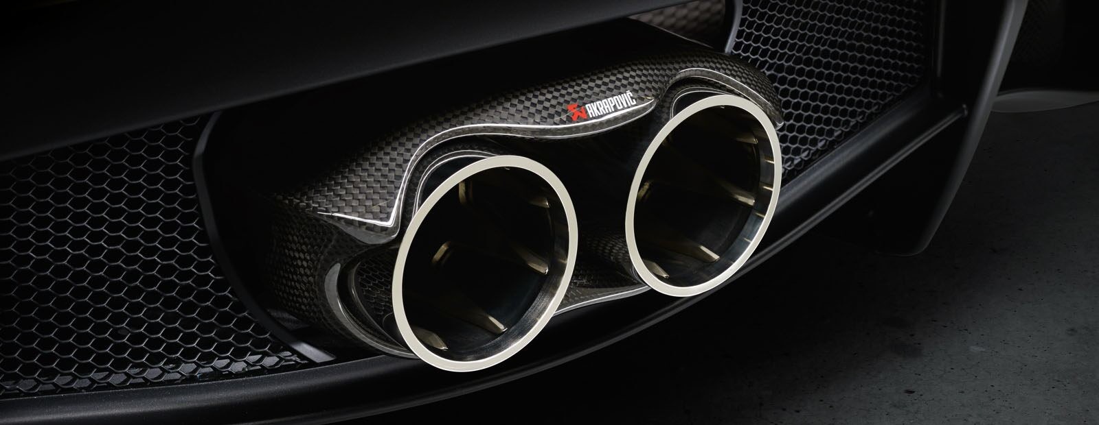 Les deux embouts d’échappement de l’Alfa Romeo 4C Spider 2020.