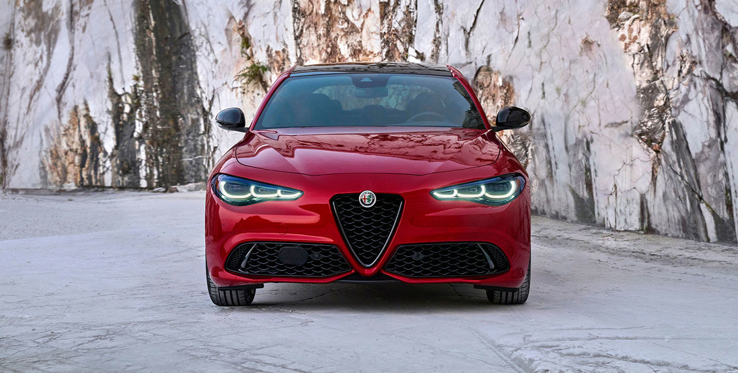 Alfa Romeo Giulia AWD 2025