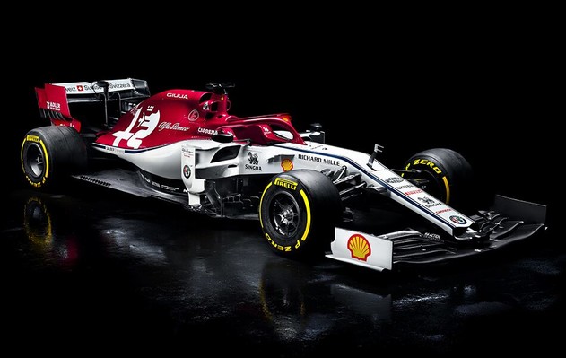 Front view of the 2019 Alfa Romeo C38