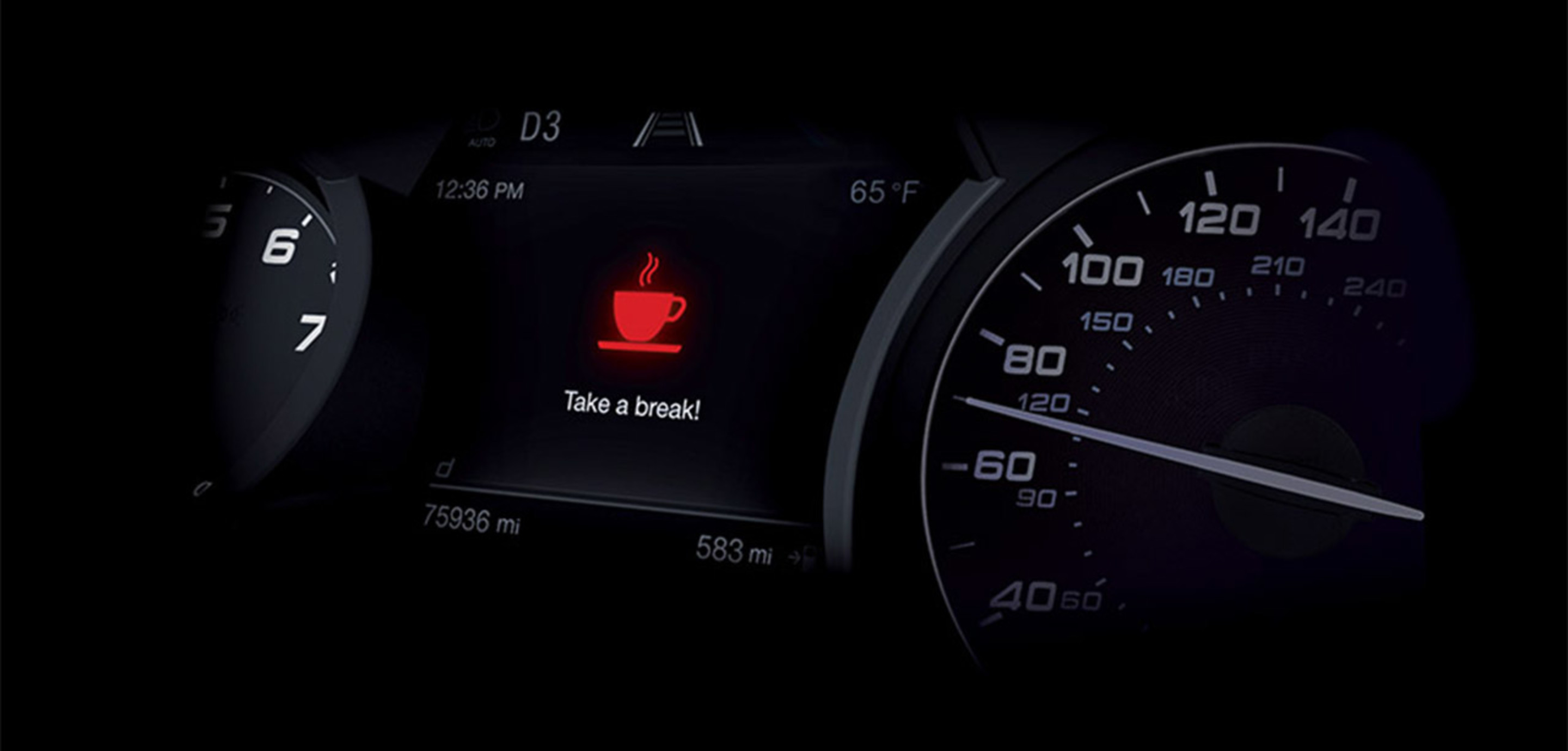 Gros plan sur l'alerte d'attention du conducteur sur l'Alfa Romeo Giulia Quadrifoglio 2022