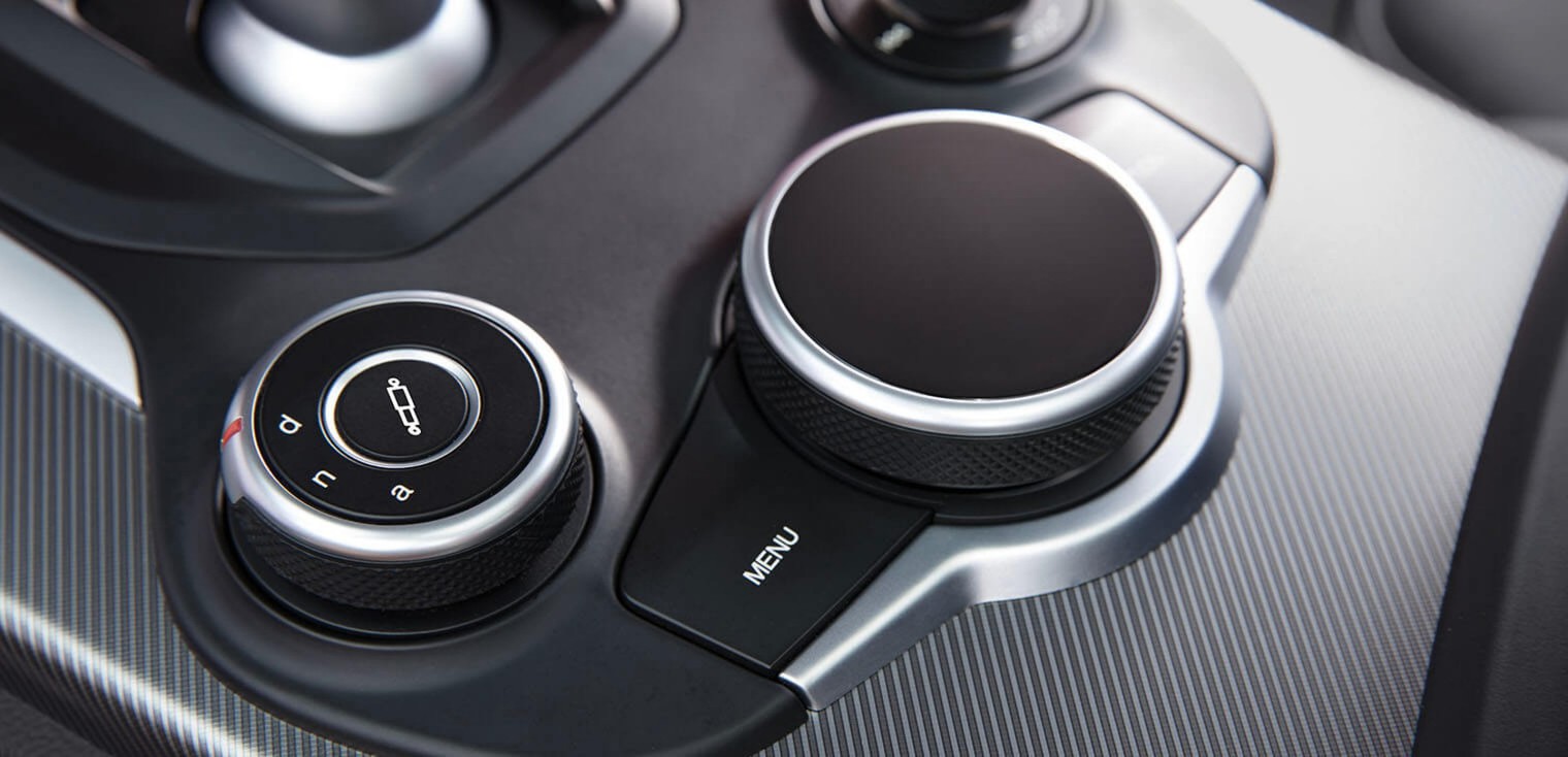 Le sélecteur de modes de conduite Alfa DNA de l’Alfa Romeo Stelvio 2019