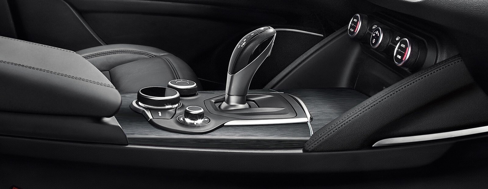 Side view of a gear shifter of the 2019 Alfa Romeo Stelvio