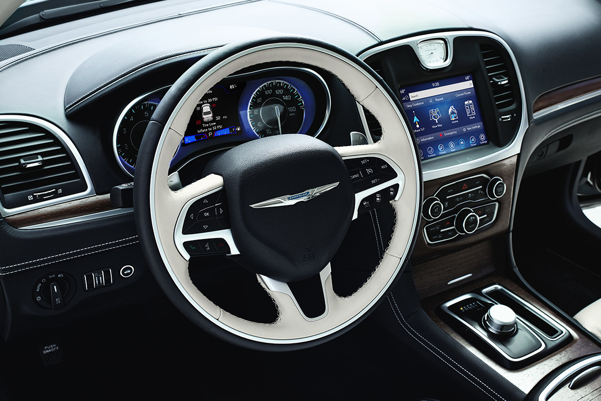 Direction à assistance électrique de la Chrysler 300 2020