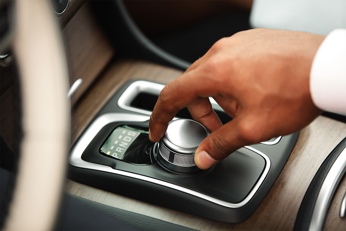 Sélecteur de vitesse rotatif électronique de la Chrysler 300 2020 exclusif dans sa catégorie
