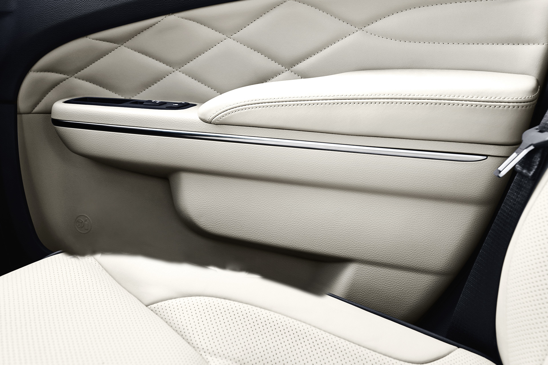 Nappa leather door armrest of the 2020 Chrysler 300