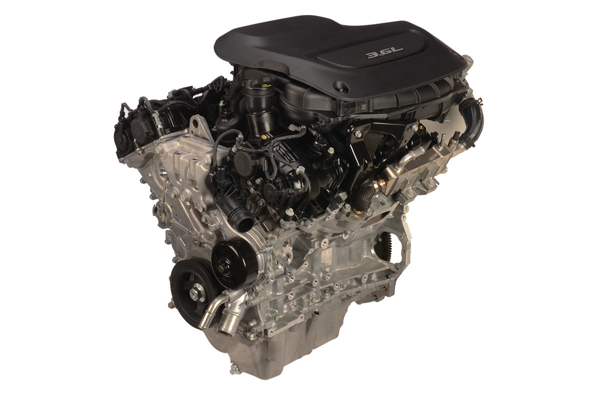 A close-up of the 3.6L Pentastar VVT V6 engine that powers the 2021 Chrysler Grand Caravan.