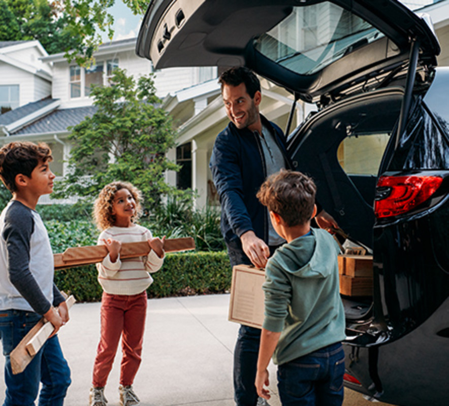 Family loading car