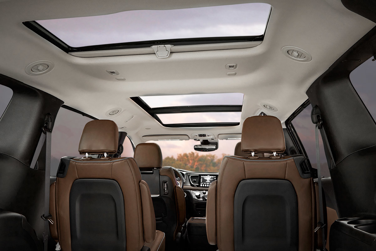 2018 Chrysler Pacifica Technology Cabin Colours