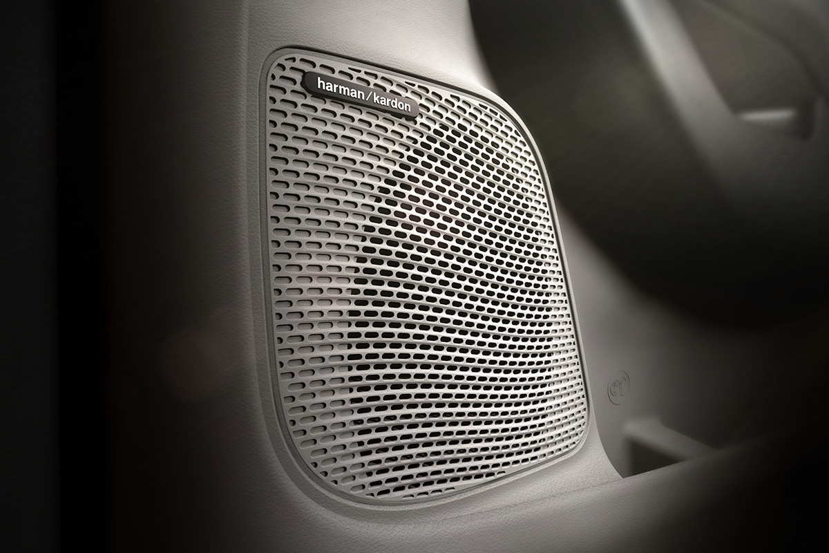 2018 Chrysler Pacifica Technology Sound System
