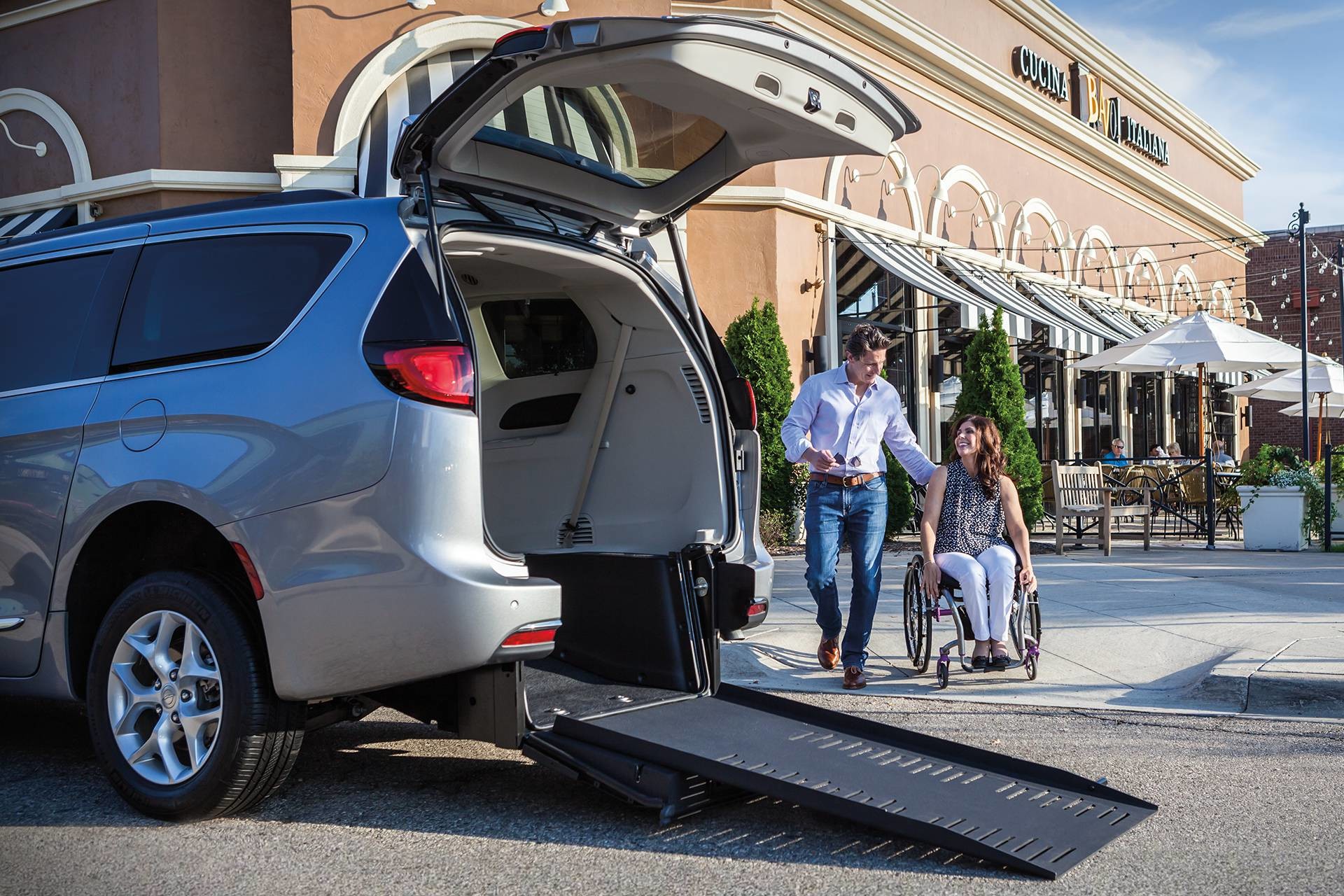 Rampe d'accès pour fauteuils roulants de la Chrysler Pacifica 2019