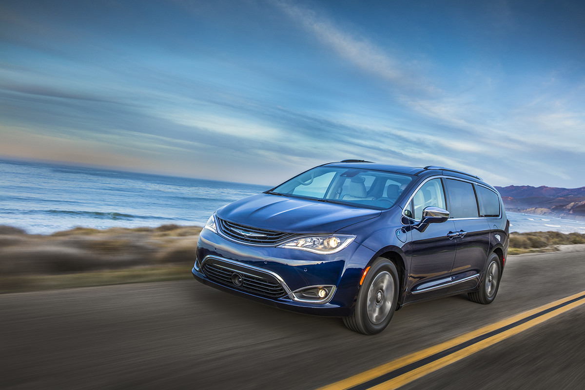 Extérieur de la Chrysler Pacifica Hybrid 2018 - design sculpté