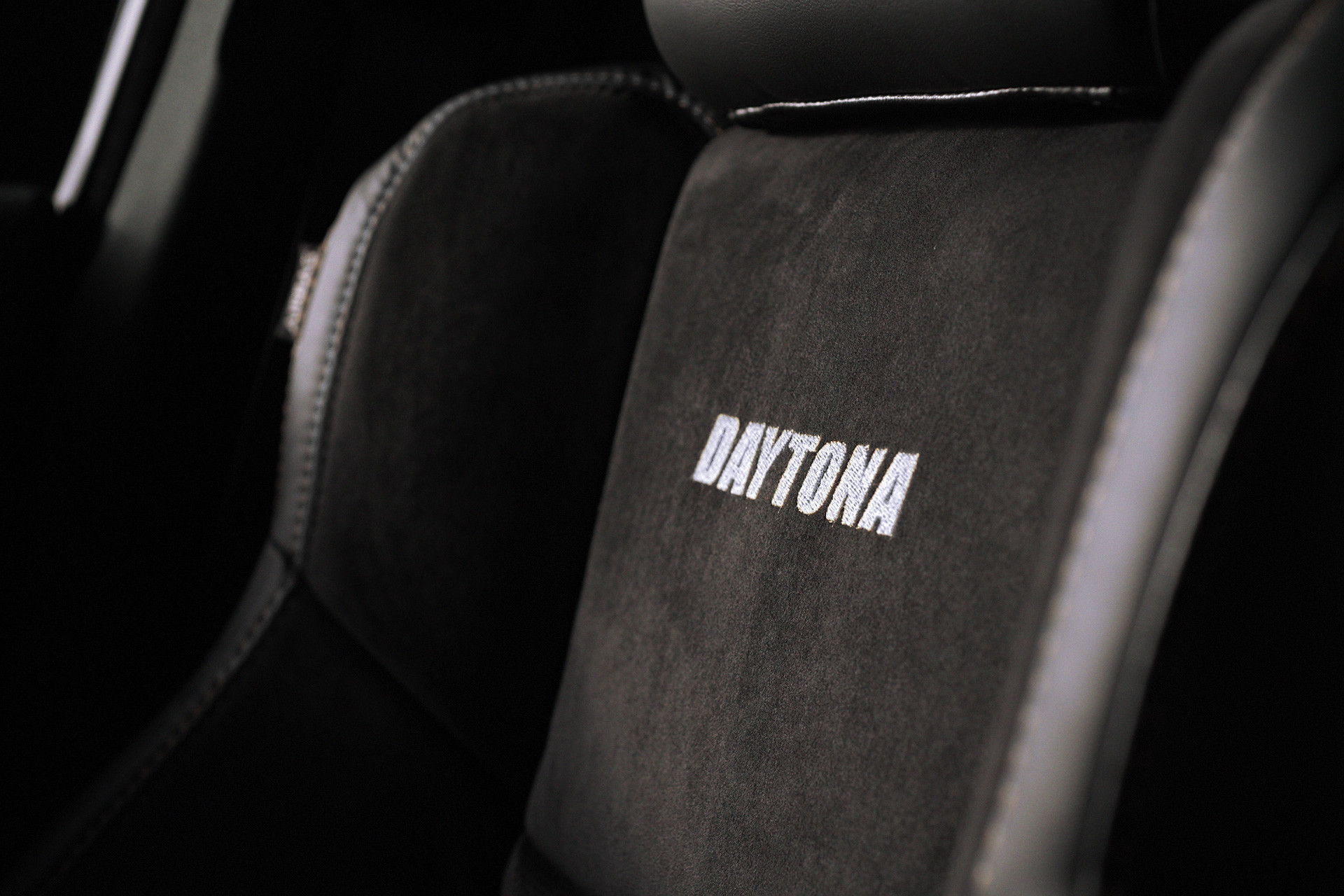 Daytona Limited Edition badge of the 2020 Dodge Charger