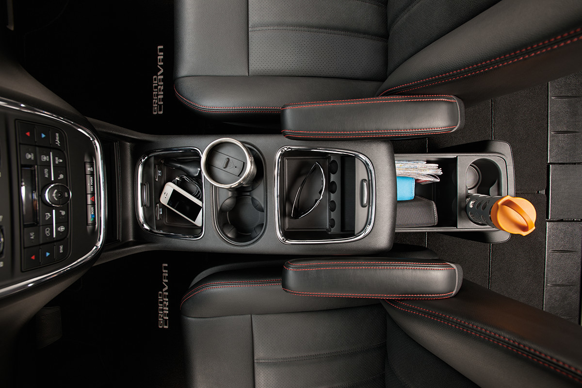 2018 Dodge Grand Caravan InteriorFeature Super Console