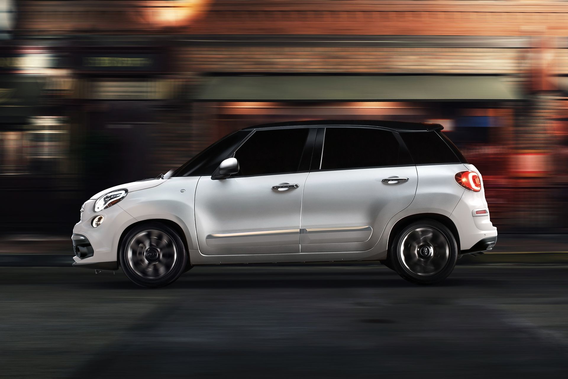 Extérieur de la FIAT 500l 2018 sûr et sécuritaire