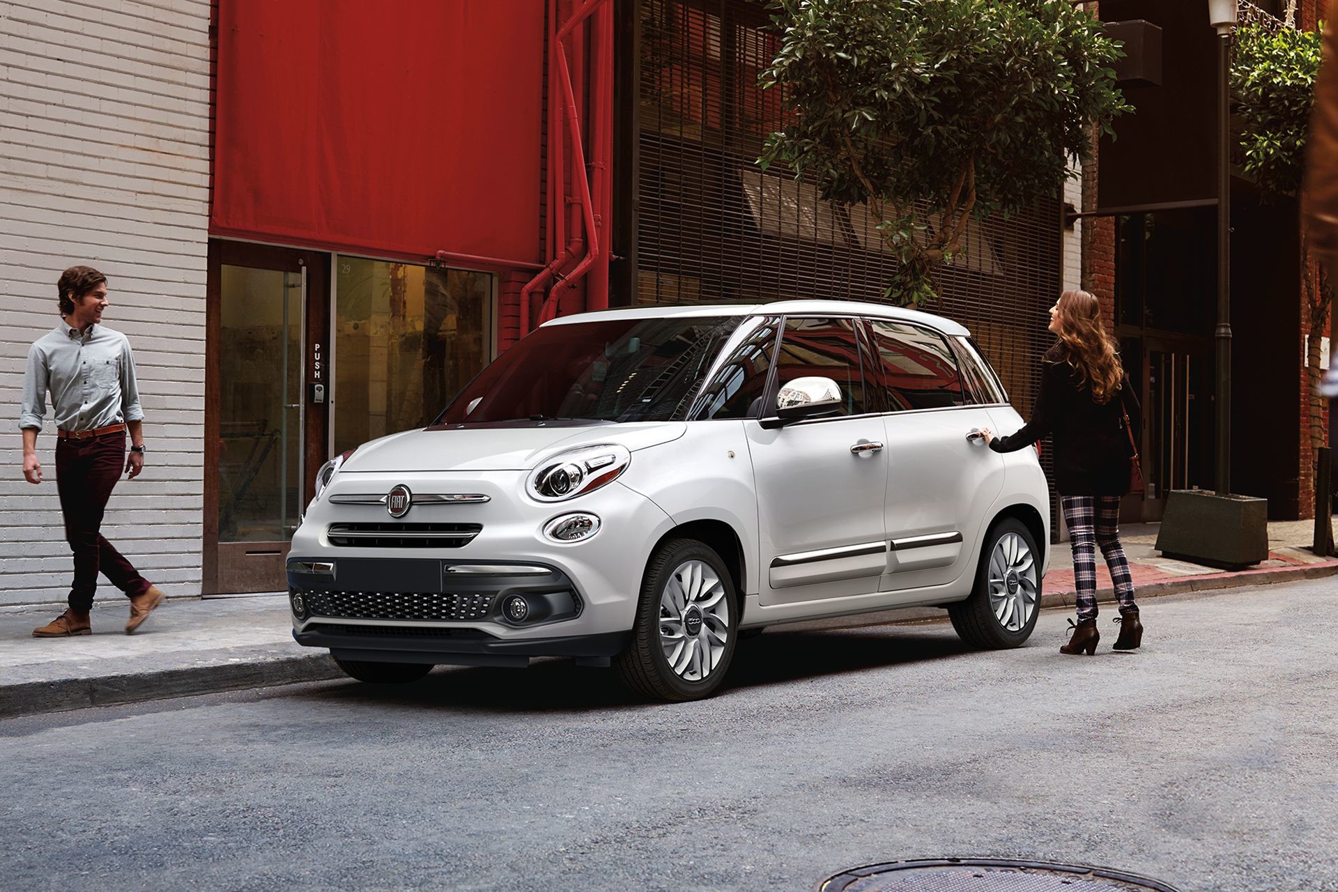 FIAT 500L 2018 – modèle quatre portes : vue latérale de l’extérieur