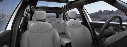 Vue de l'intérieur, toit ouvrant à deux panneaux de la FIAT 500L 2019