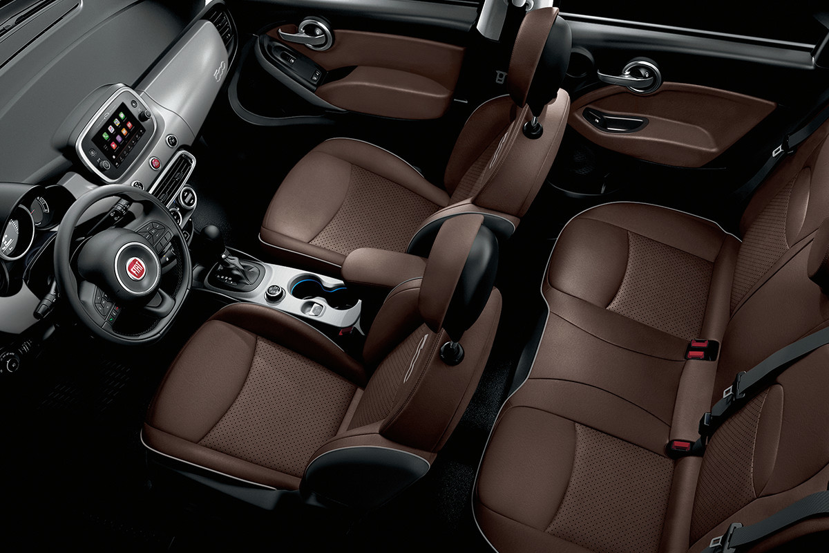 Multisegment FIAT 500X 2018 – feux arrière rectangulaires arrondis