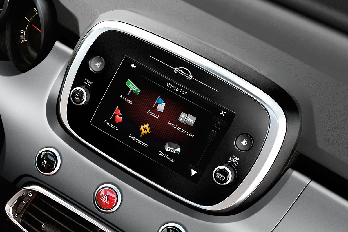 Multisegment FIAT 500X 2018 – centre multimédia Uconnect