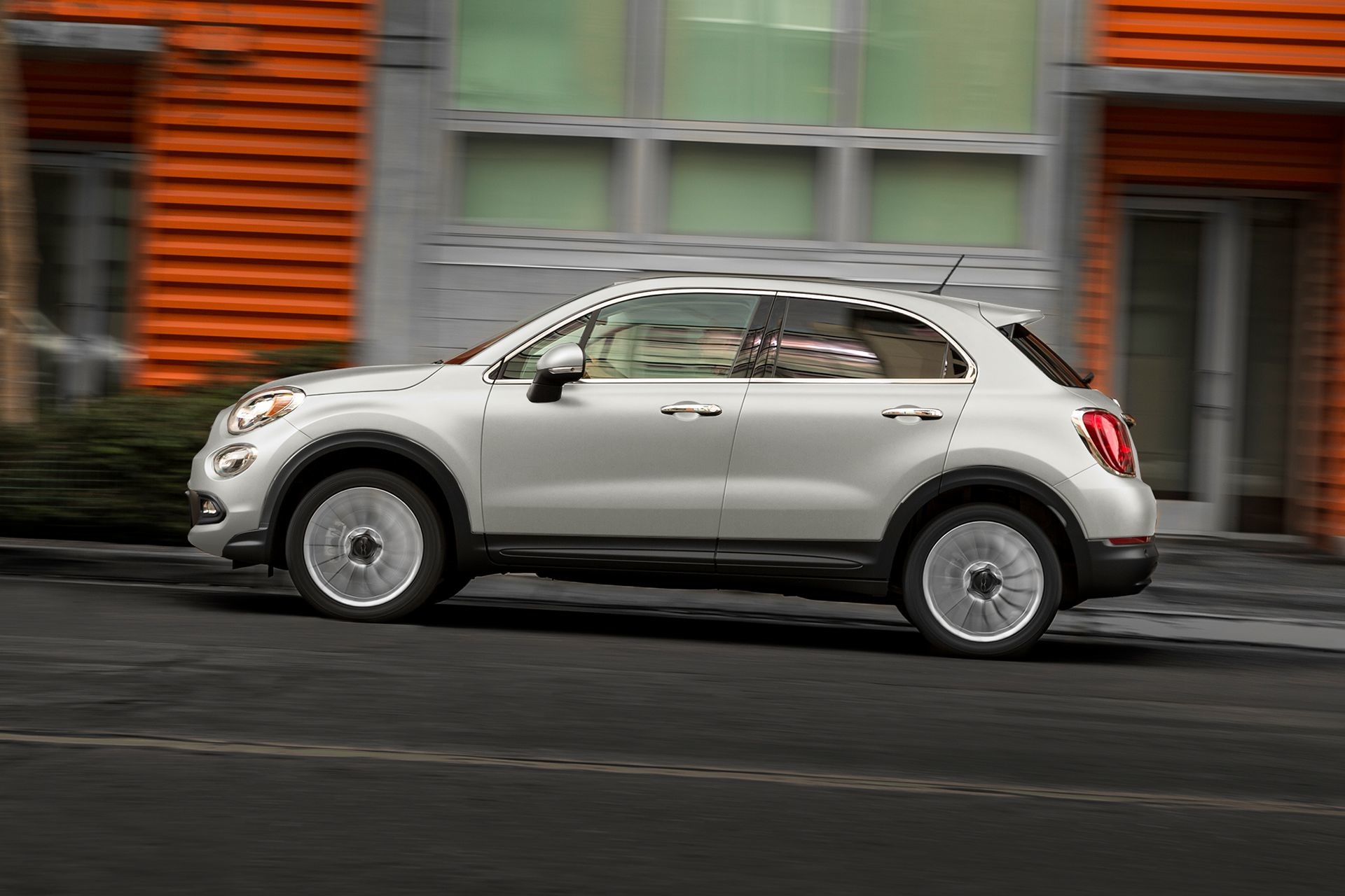 2018 Fiat 500X crossover built-in block heater for colder climates