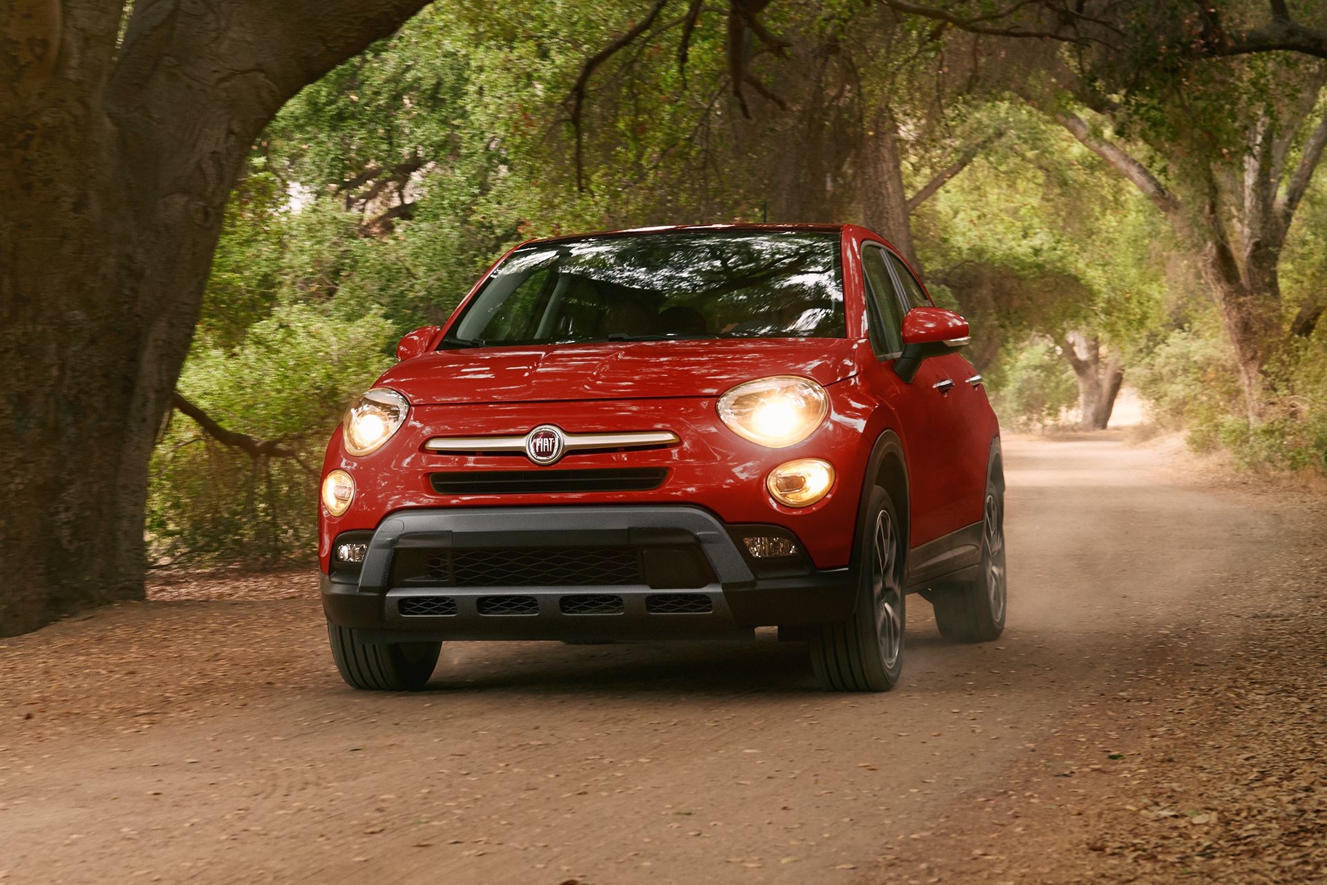 2018 Fiat 500X crossover bifunctional halogen projector headlamps
