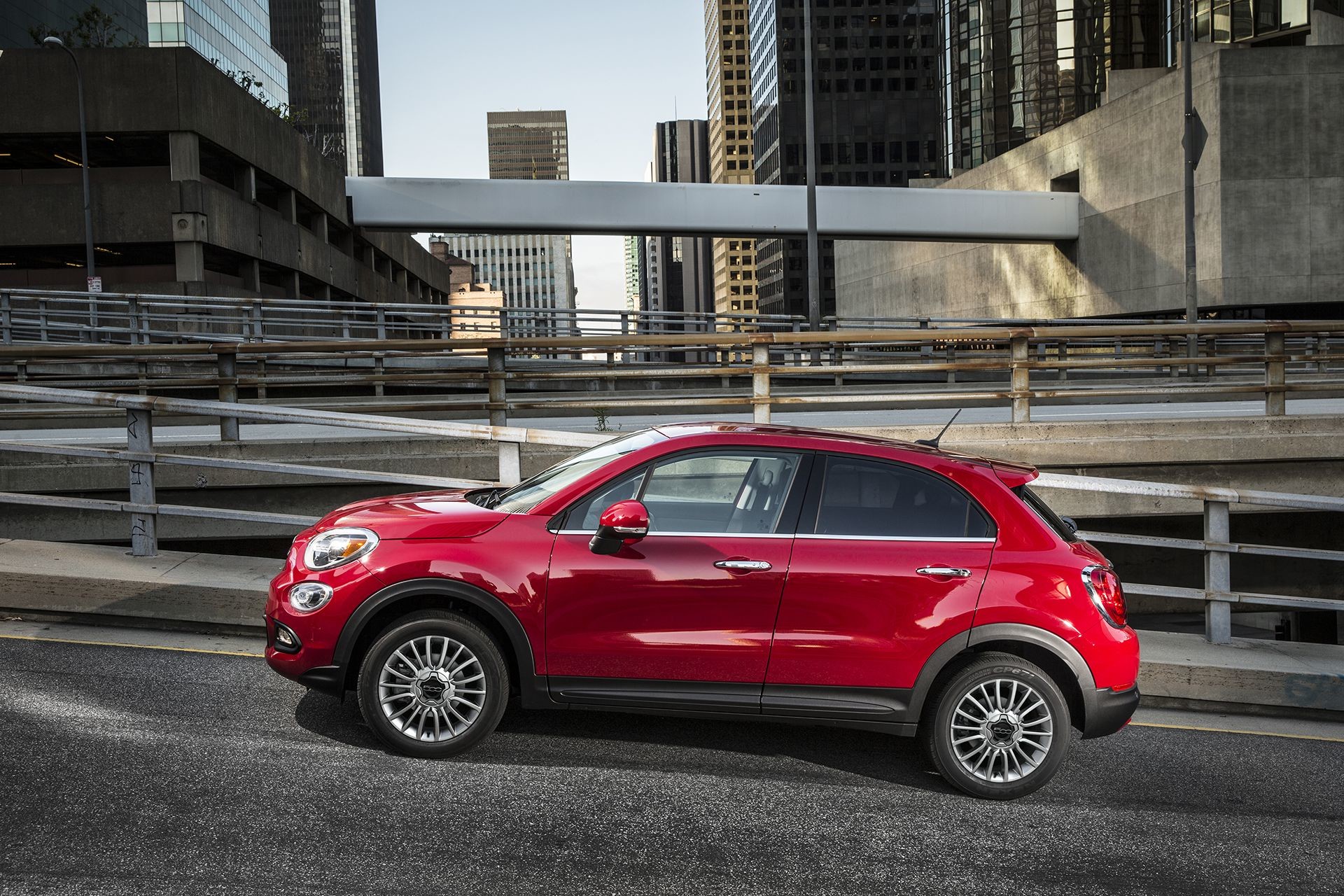 2018 Fiat 500X crossover gallery exterior red driving