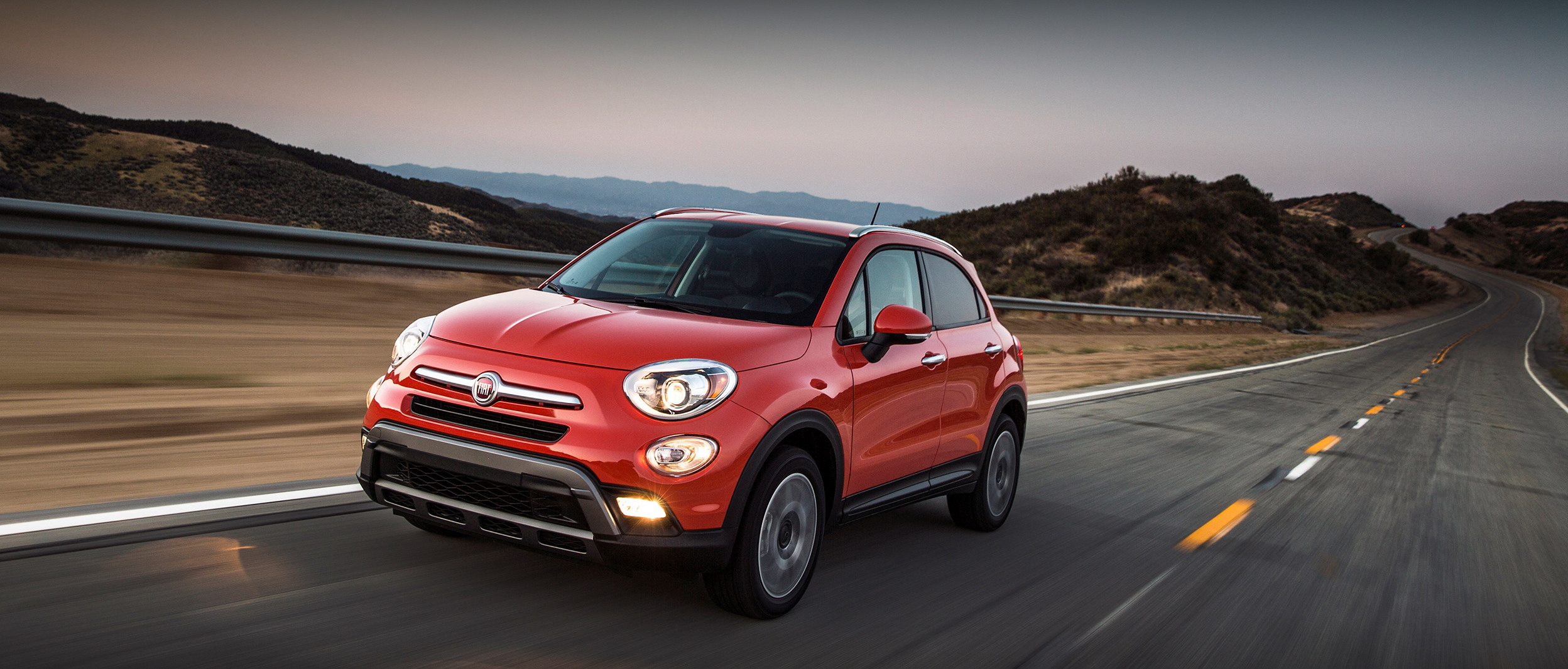 Multisegment FIAT 500X 2018 – vue latérale, illustrée en rouge