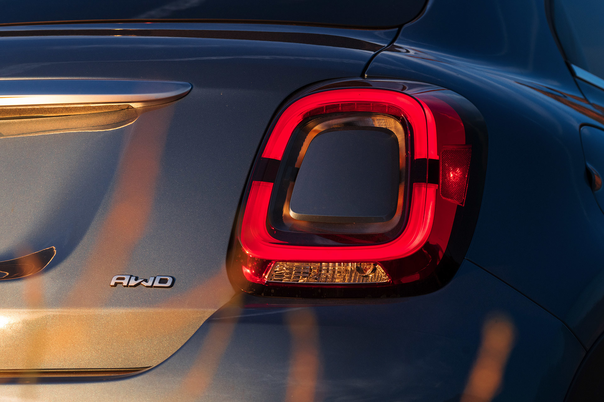 Feux arrière rectangulaires arrondis de la FIAT 500X 2020