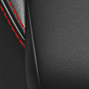 À dessus en cuir – noir avec coutures doubles rouges