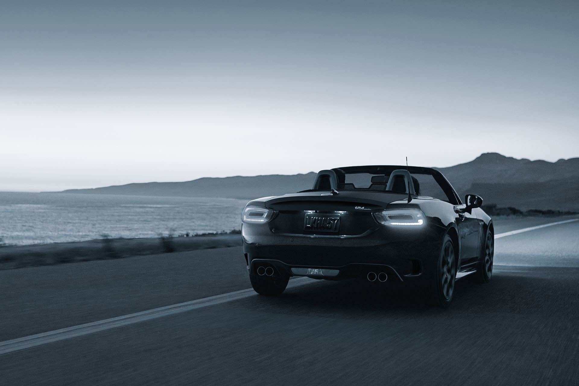 FIAT 124 Spider Roadster 2018 – galerie de l’extérieur : suscite l’enthousiasme