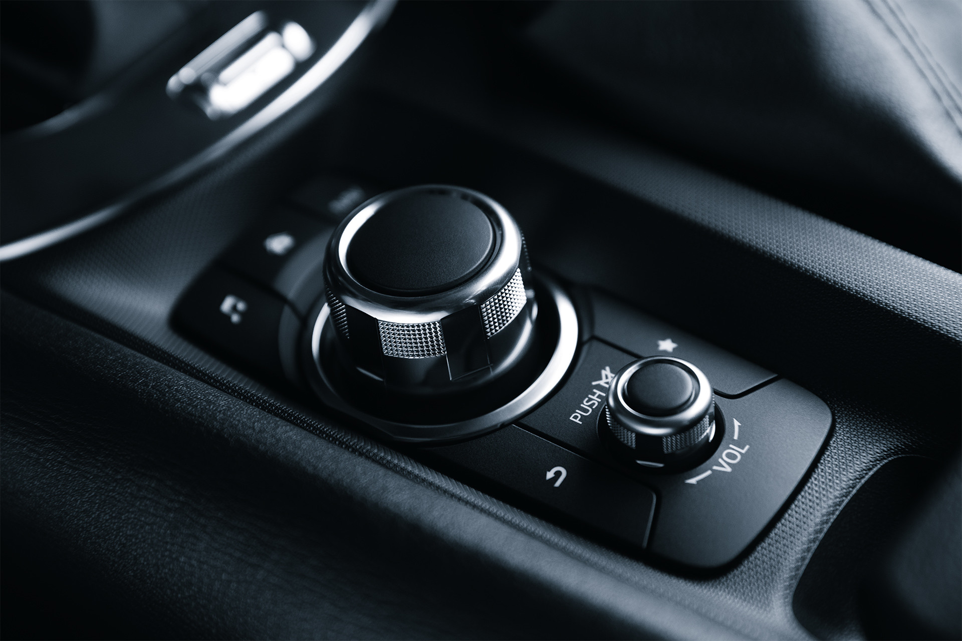2019 Fiat 124 Spider interior shot of front console