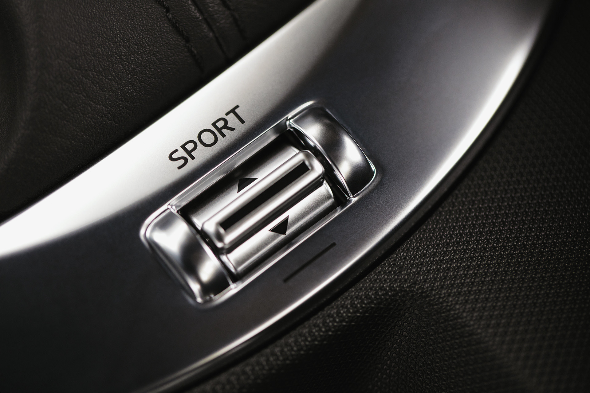 2019 Fiat 124 Spider interior shot of sport mode selector