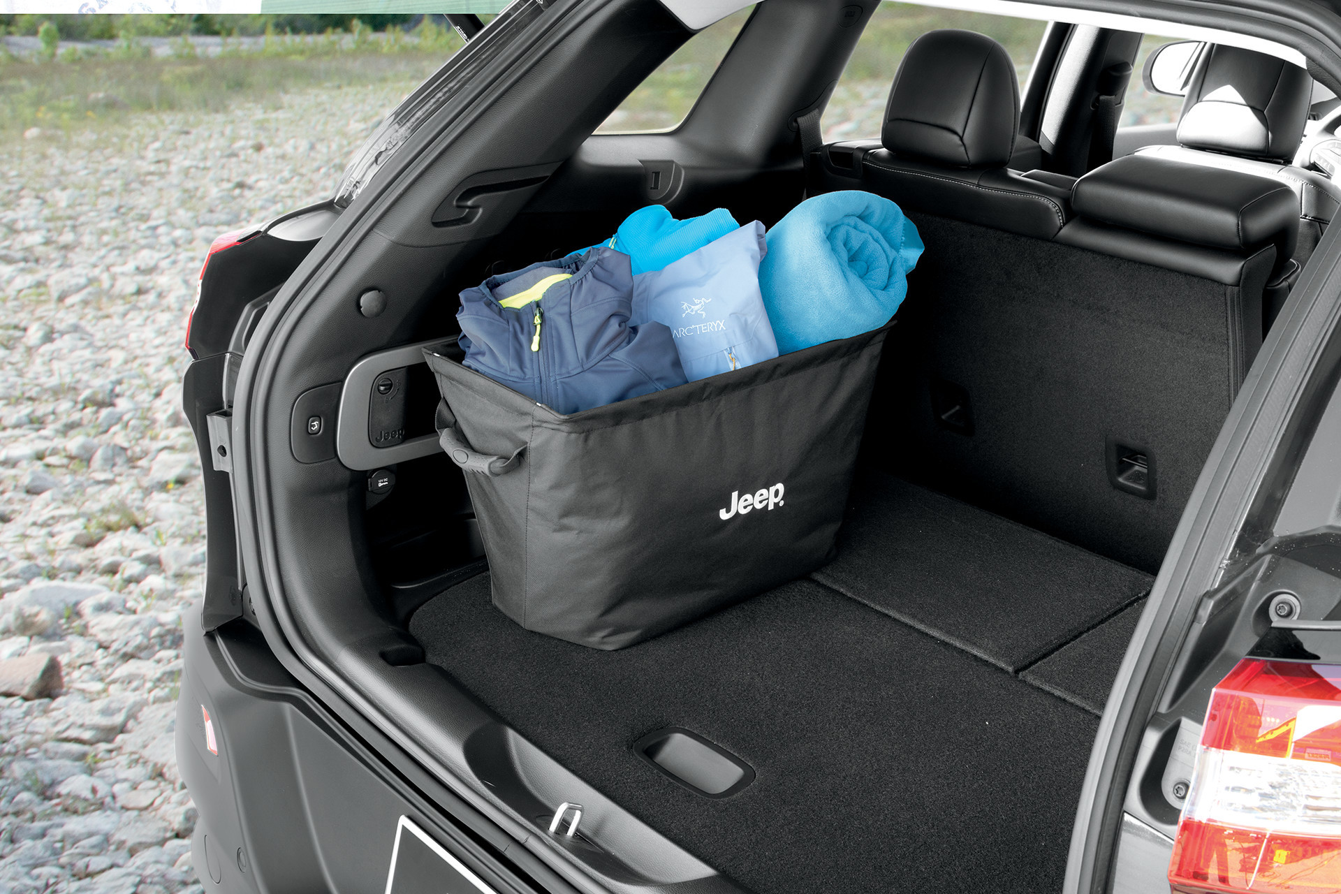 habitacle du jeep cherokee 2018 – gestion des bagages