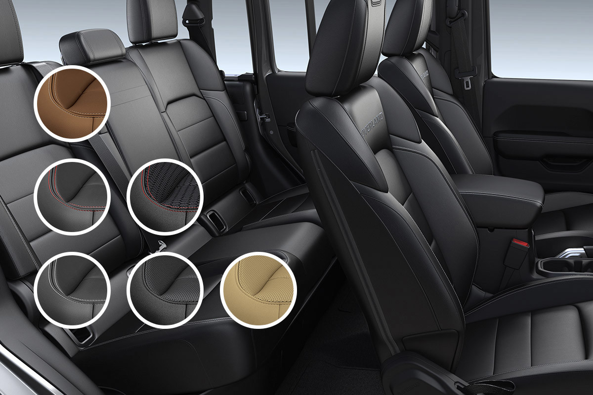 La sensation d’aventure Habitacle du Jeep Gladiator avec cinq sièges à dessus en cuir noir.