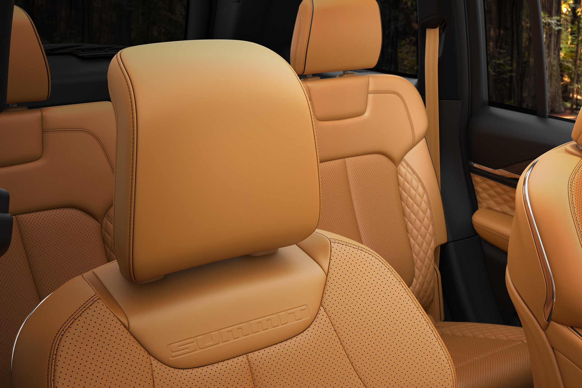 The interior of a 2022 Jeep Grand Cherokee, with the seats being shown.