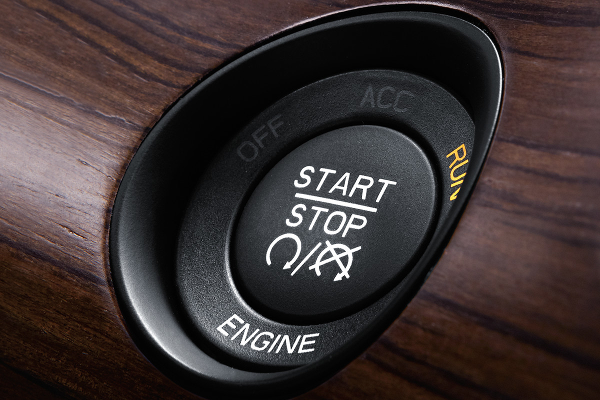 VUS Jeep Grand Cherokee 2018 – système d’entrée et démarrage sans clé Enter ’n Go