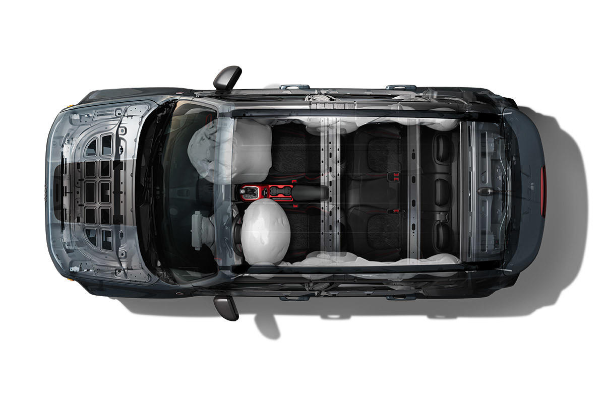 Vue aérienne d’un Jeep Renegade montrant l’infrastructure du véhicule, y compris les sacs gonflables.