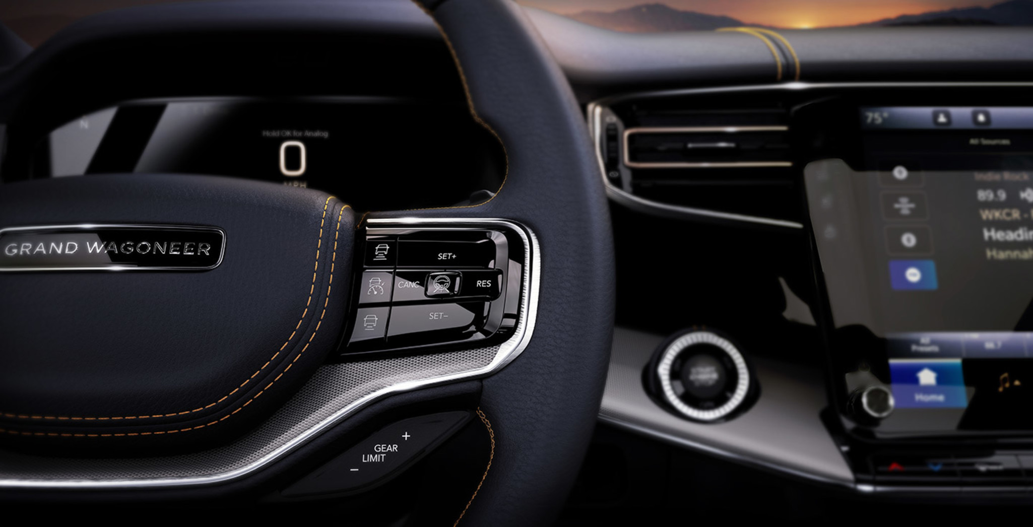 Vue du volant et du centre multimédia du Grand Wagoneer 2022