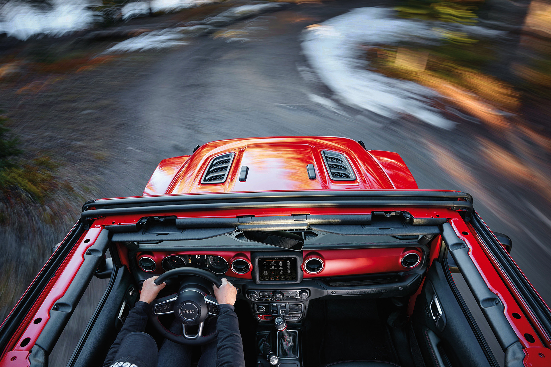 Extérieur du Jeep Wrangler 2019 montrant le toit amovible