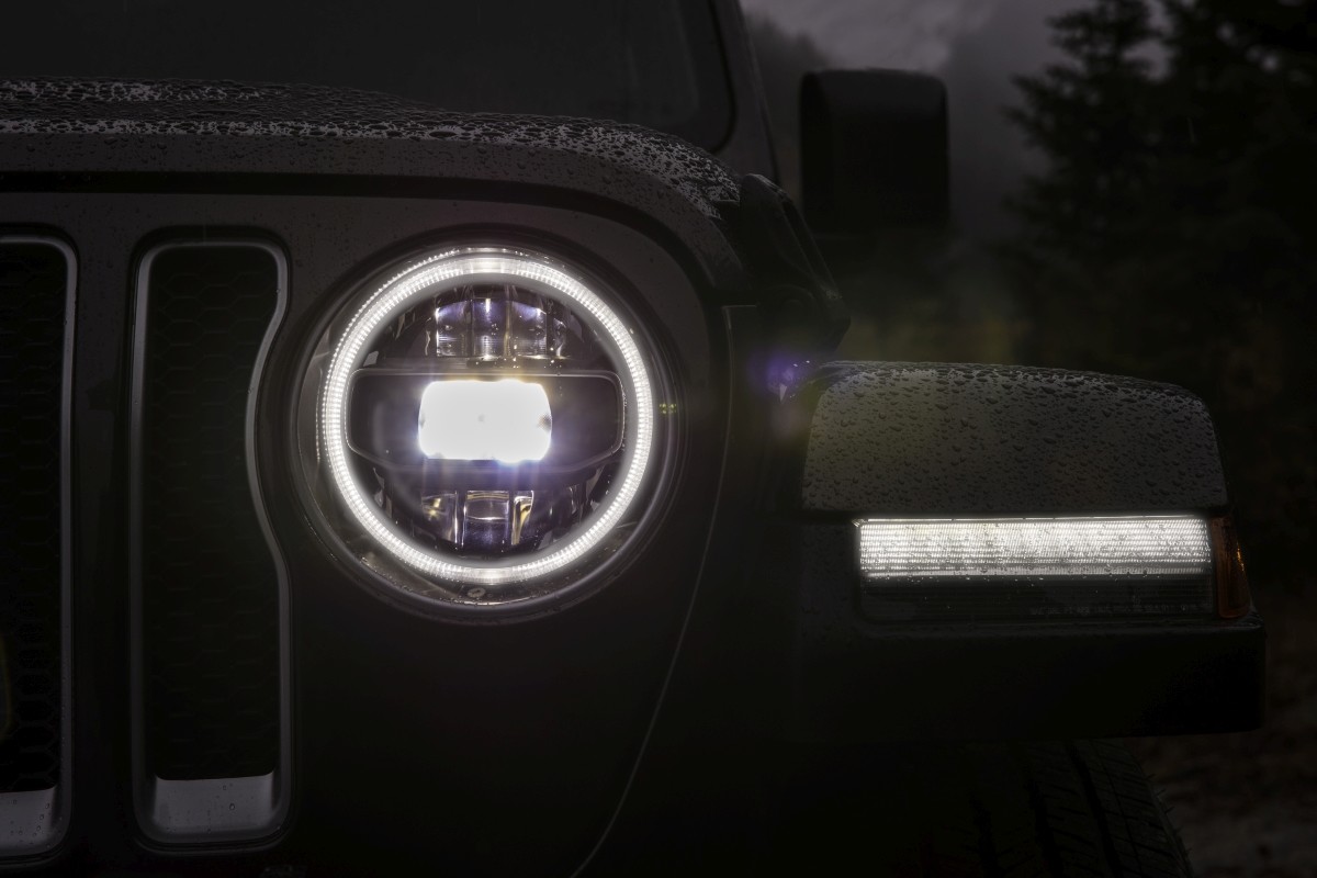 Premium Led Headlight of the 2020 Jeep Wrangler