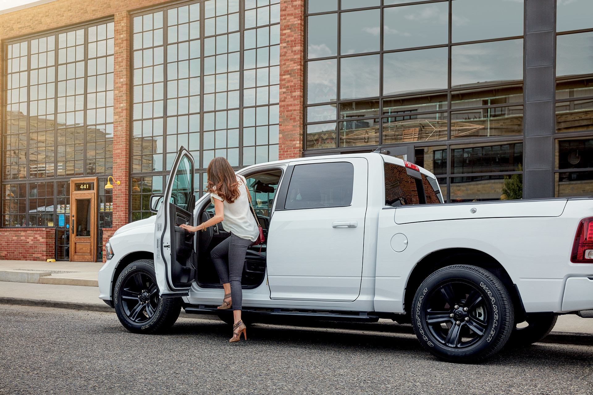 Extérieur du Ram 1500 2018 – illustré en blanc
