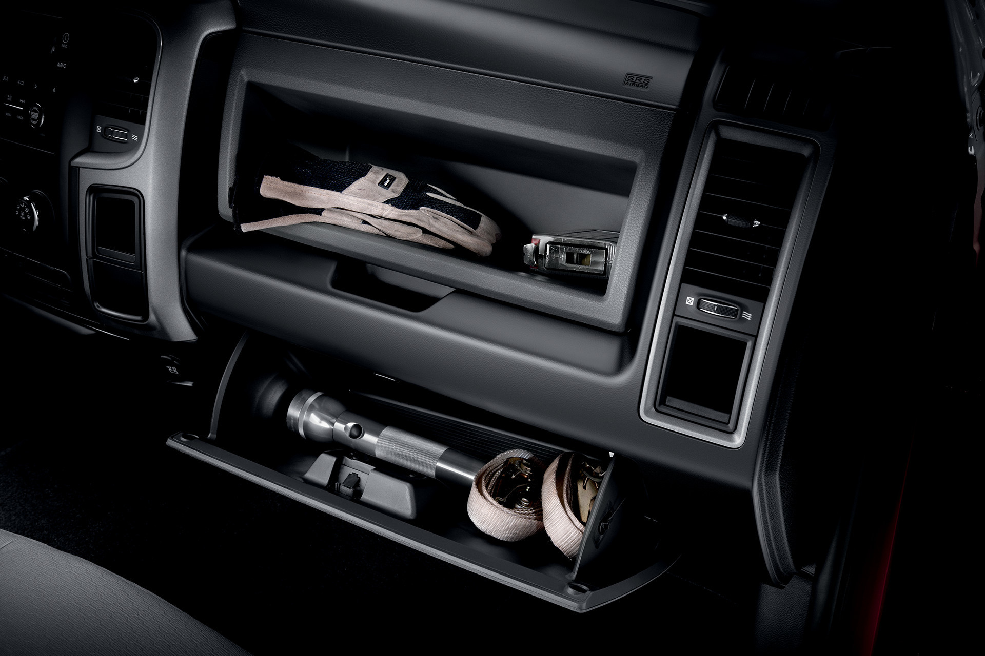 2018 RAM 1500 interiordual glove box system