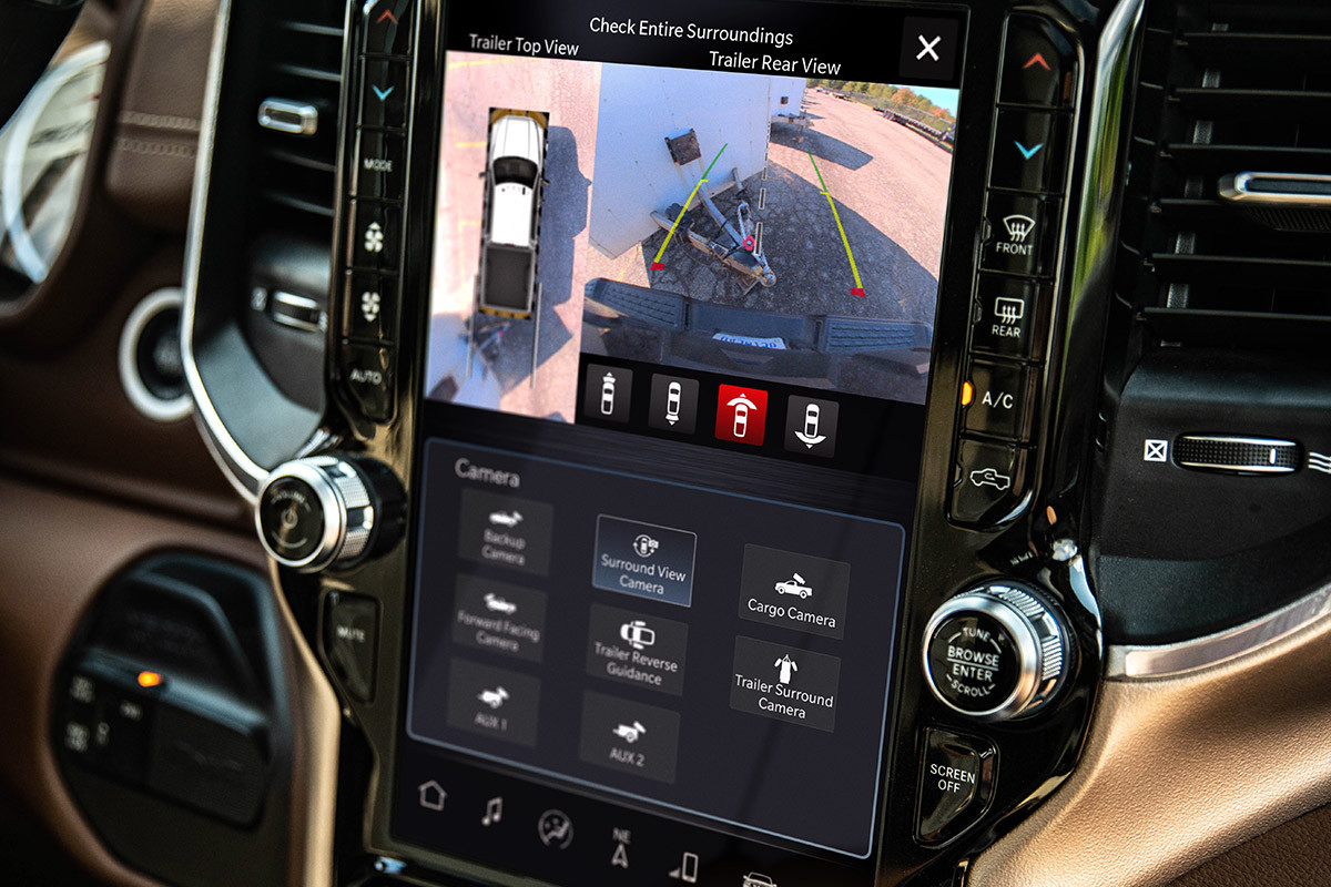 Interior shot of the Uconnect 5 multimedia system displaying the new Trailer Surround View Camera system.