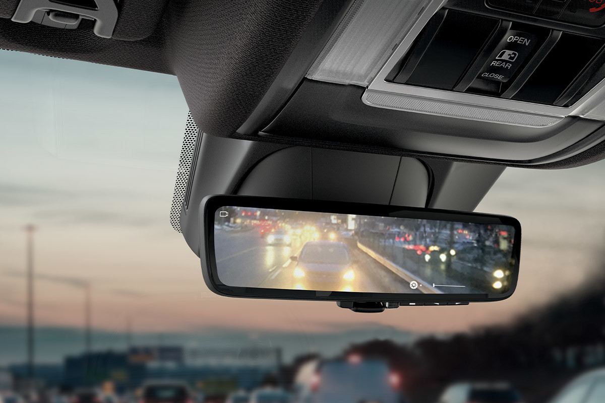 Interior shot of the Uconnect 5 multimedia system displaying the Trailer 360 Surround View Camera.