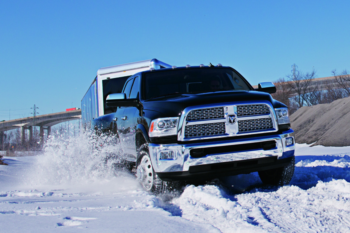 2018 RAM 3500 truck 3-link front suspension