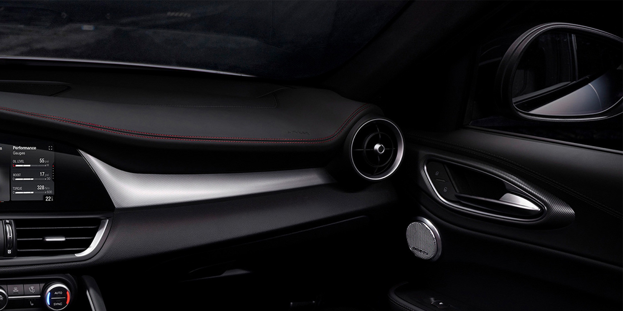 Vue intérieure d'un véhicule Alfa Romeo 2025 mettant en valeur le système de filtration de l'air de l'habitacle avec des bouches d'aération intégrées dans un tableau de bord moderne.