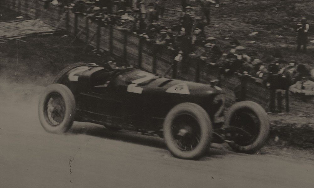 Antonio Ascari au volant d’une Alfa Romeo P2 1925