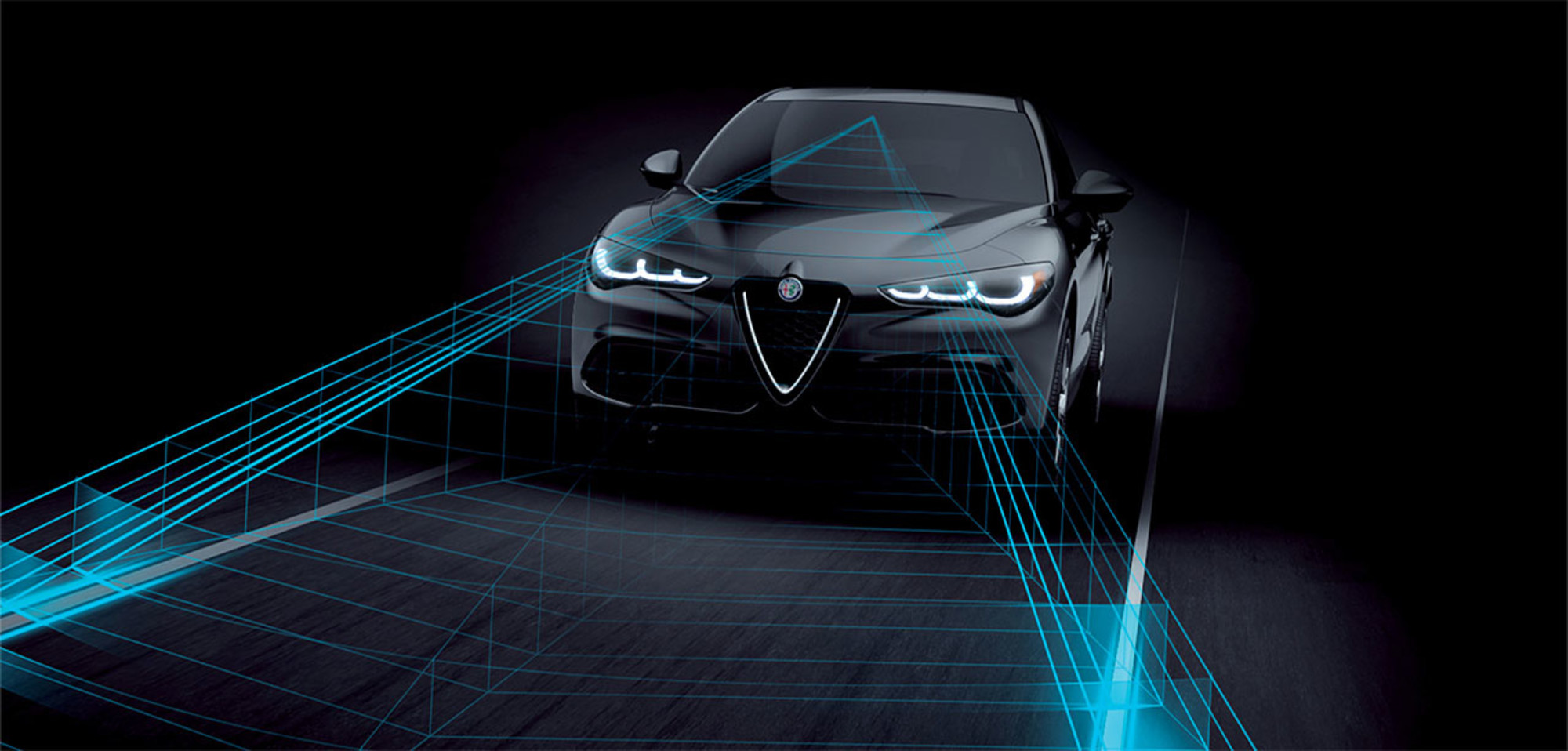 Une illustration de l'assistance au maintien de voie LaneSense activée sur une Alfa Romeo Stelvio 2025.