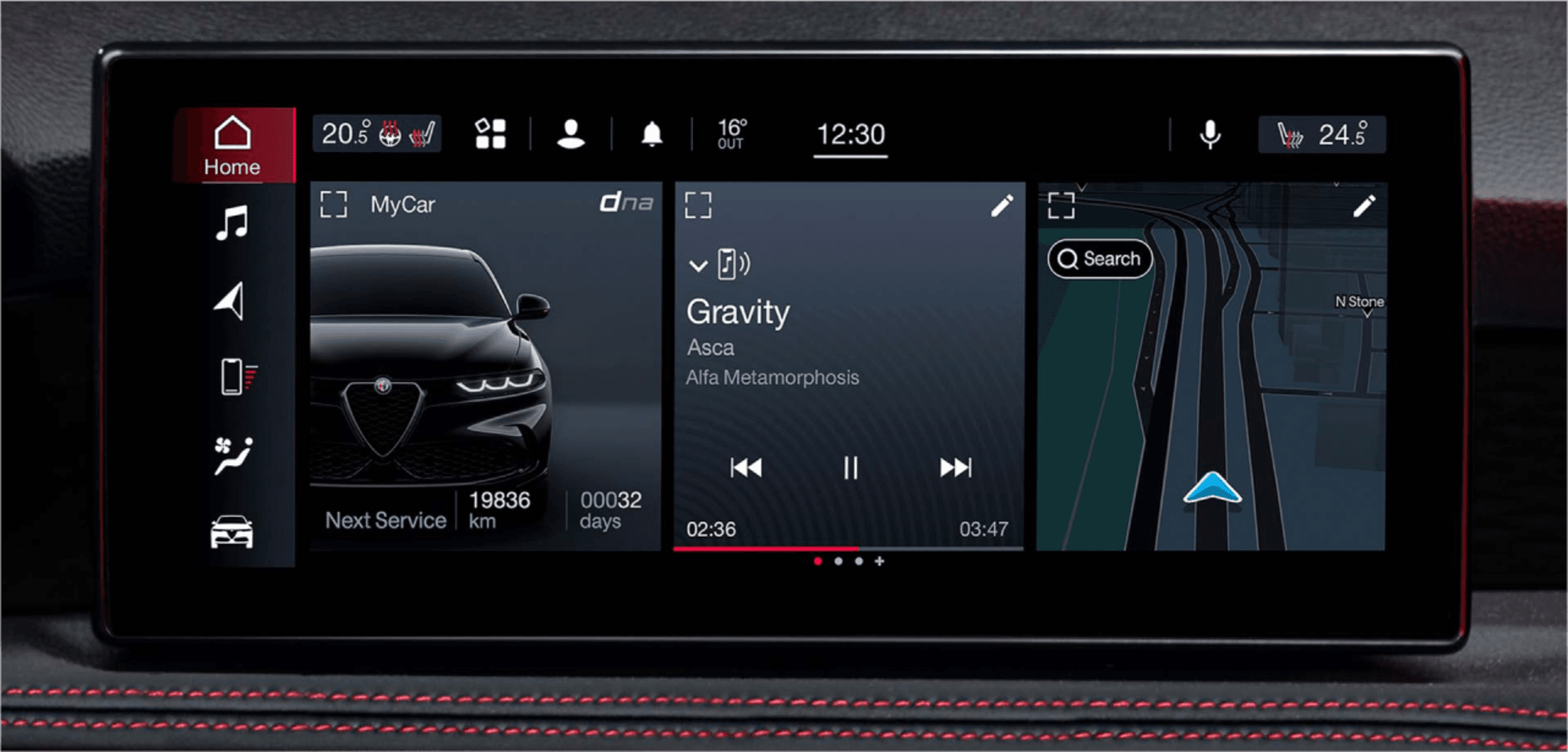 Écran multi-touch d'un Alfa Romeo Tonale VHR 2025 affichant l'état du véhicule, la musique et les informations de navigation.