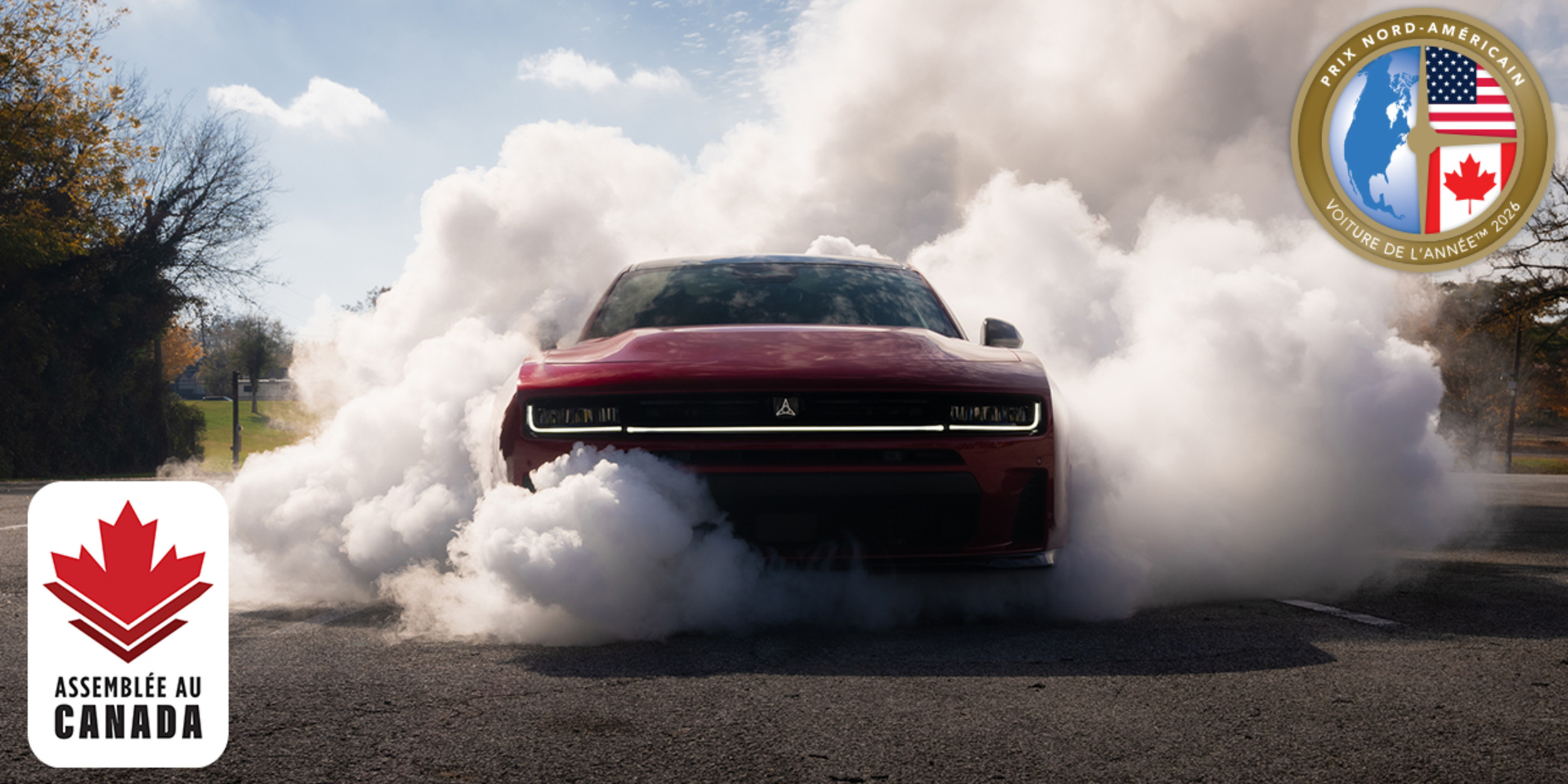 Vue de face de la Dodge Charger 2026, lauréate du prix de la voiture nord-américaine de l'année.