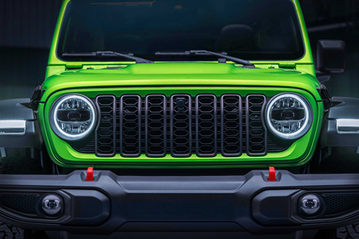 2026 Jeep Wrangler Safety & Blind-Spot Monitoring | Jeep Canada